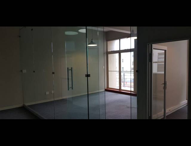 189M² BUSINESS FOR SALE IN CAPE TOWN CITY CENTRE